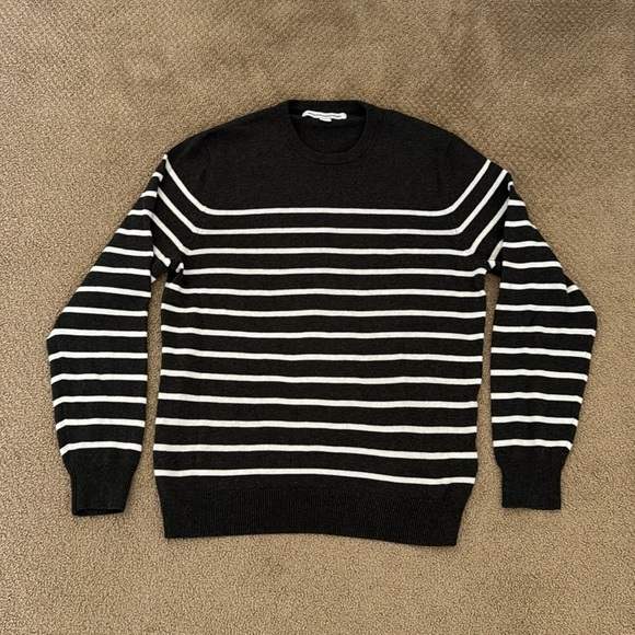 NWT Amazon Essentials Men's Crewneck Sweater, Dark Gray - Size Small - Picture 2 of 6